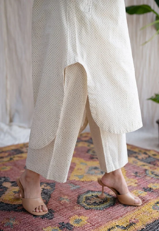 Bombay Off White Ajrakh Cotton Straight Pant Comfortable Jogging Pants