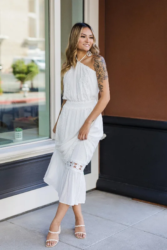 The Champagne Toast Off-White Halter Maxi Dress Comfortable Maxi Dress with Sleeves