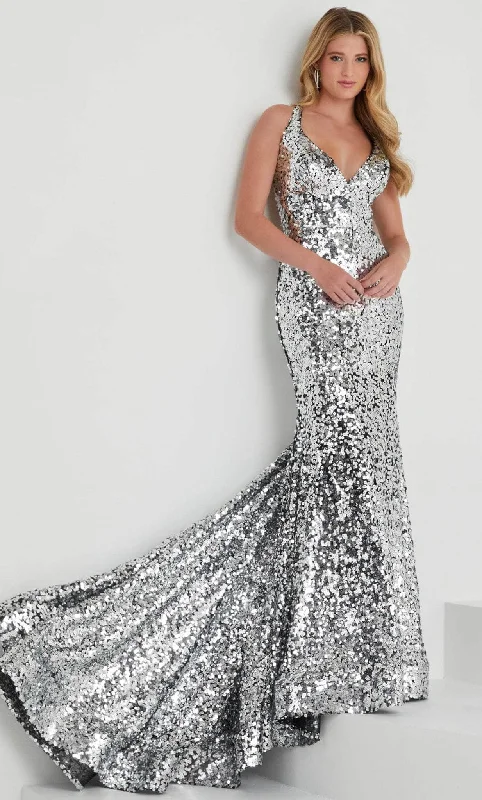 Tiffany Designs by Christina Wu 16021 - Halter V-Neck Prom Gown