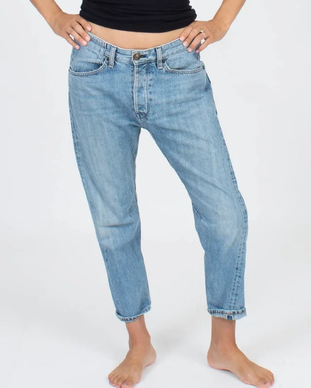 Grommet Boyfriend Jeans Chic Vintage-Inspired Denim Jeans